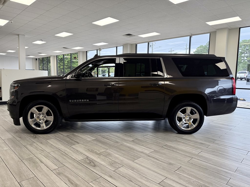 2018 Chevrolet Suburban Image 4