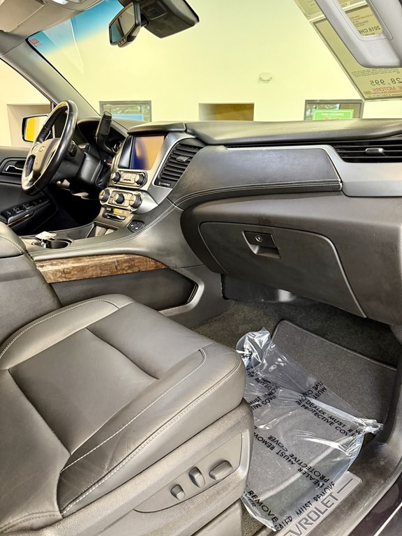 2018 Chevrolet Suburban Image 12