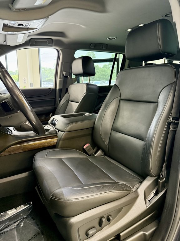 2018 Chevrolet Suburban Image 14