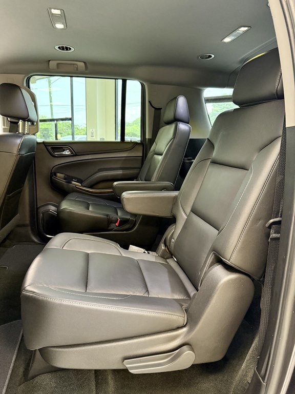 2018 Chevrolet Suburban Image 17