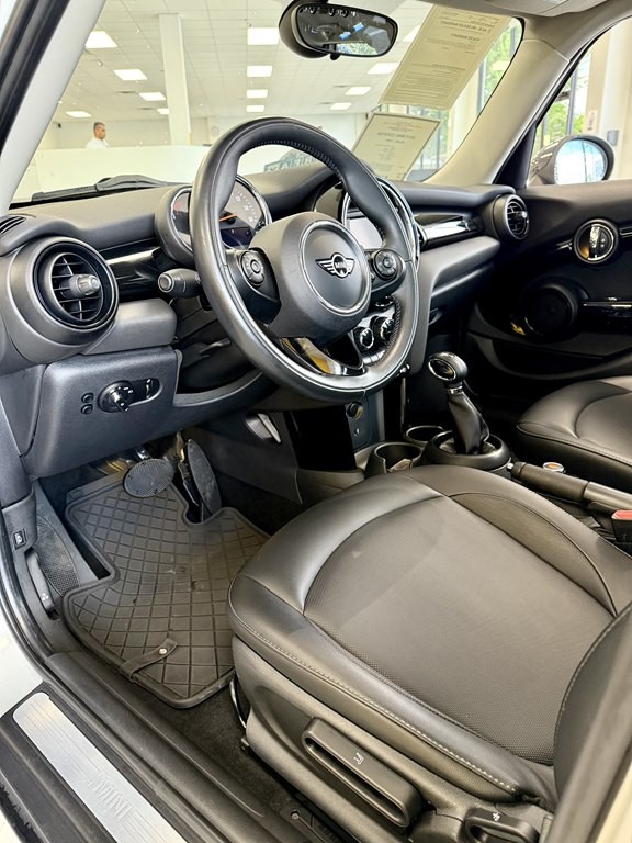 2019 MINI Cooper Image 13