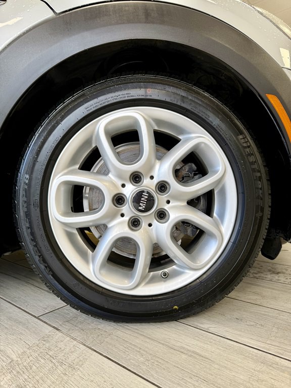 2019 MINI Cooper Image 19