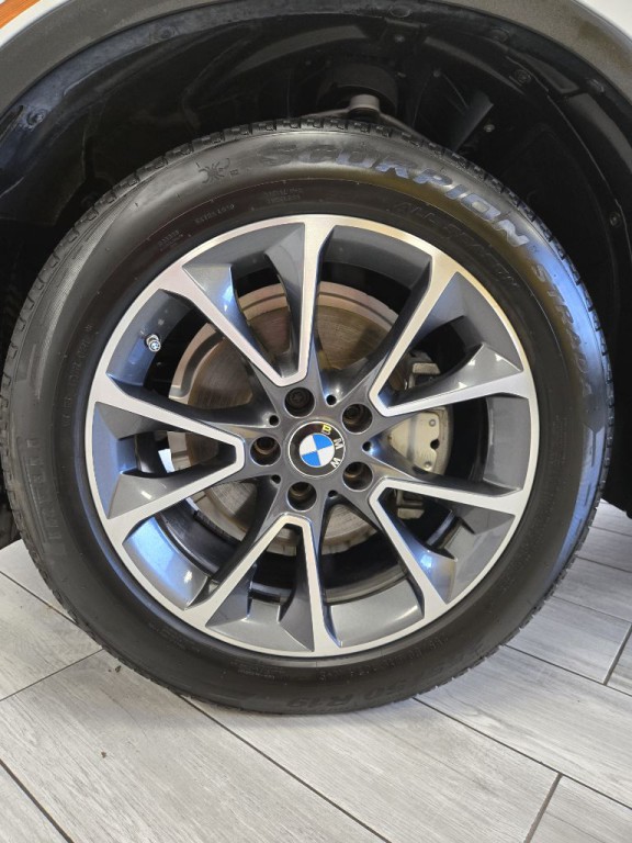 2018 BMW X5 Image 19