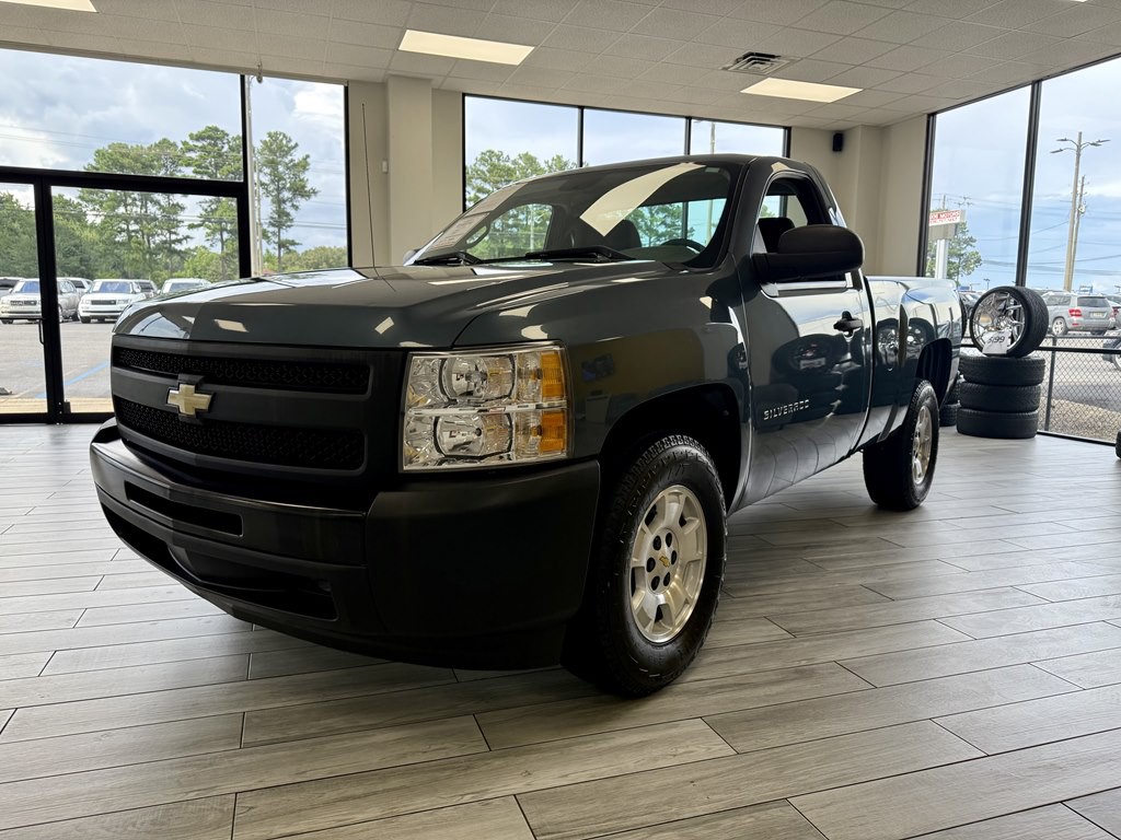 2010 Chevrolet Silverado 1500 Image 3