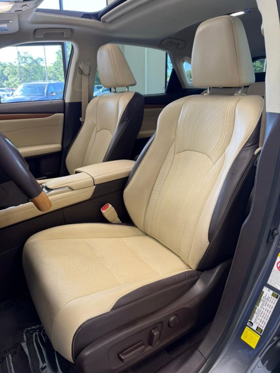 2017 Lexus RX Image 13
