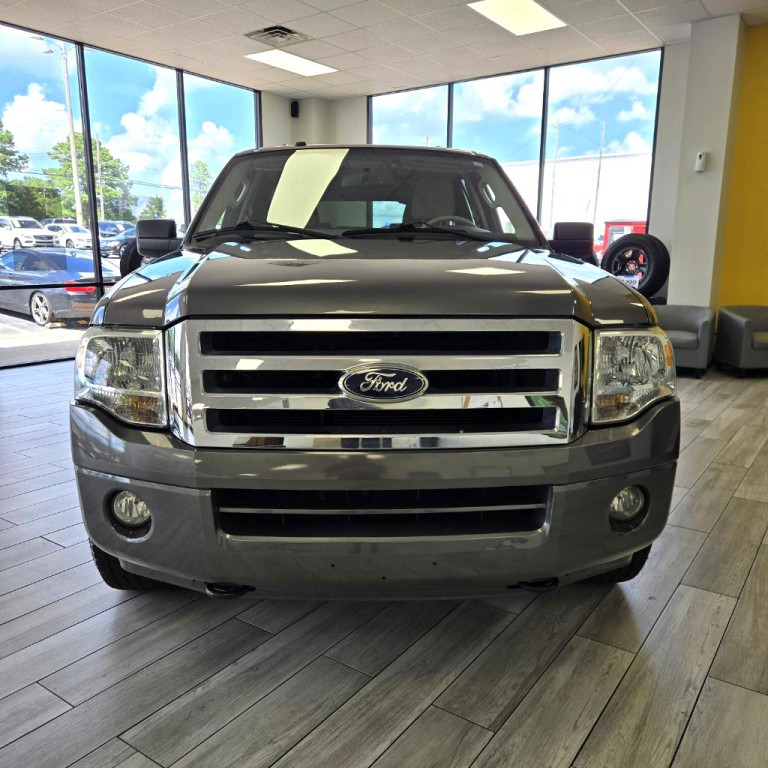 2012 Ford Expedition Image 2