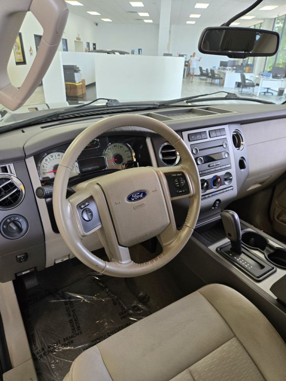 2012 Ford Expedition Image 11