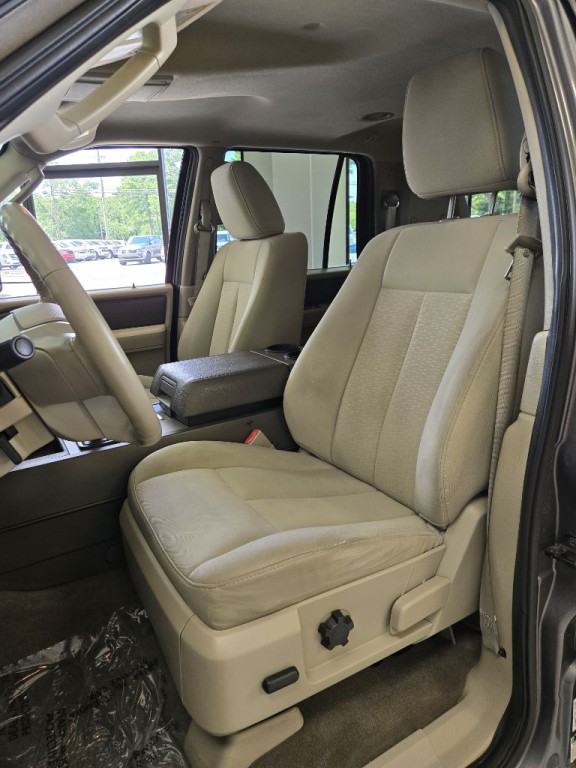 2012 Ford Expedition Image 12
