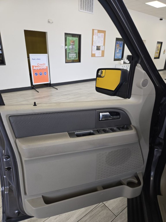 2012 Ford Expedition Image 13