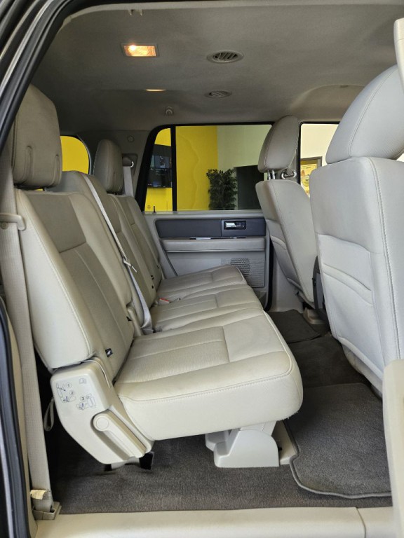 2012 Ford Expedition Image 16