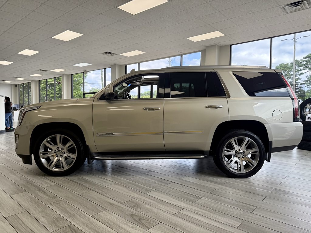 2016 Cadillac Escalade Image 4