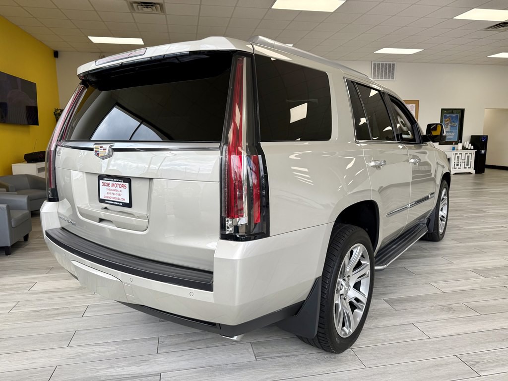 2016 Cadillac Escalade Image 6