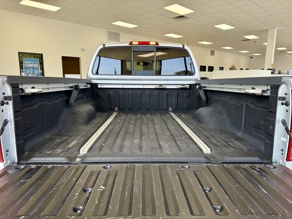 2013 Nissan Frontier Image 9