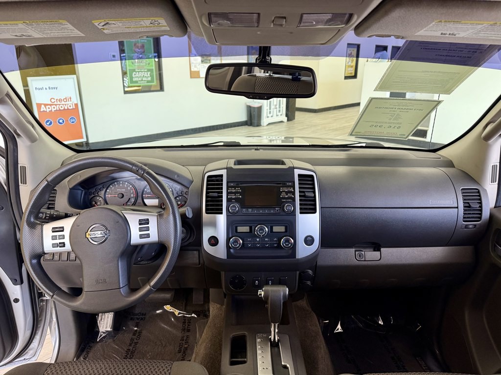 2013 Nissan Frontier Image 10