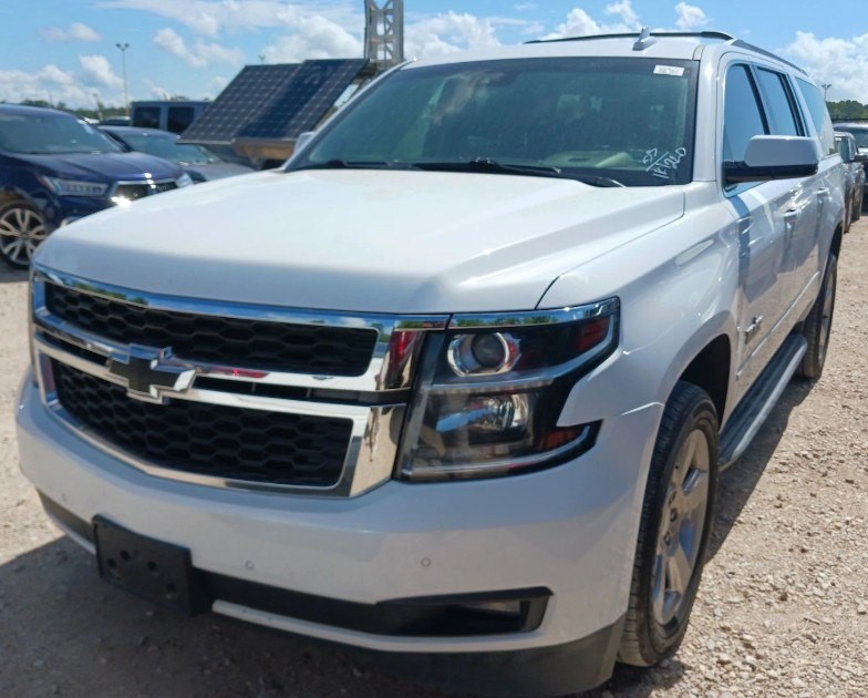 2017 Chevrolet Suburban Image 2