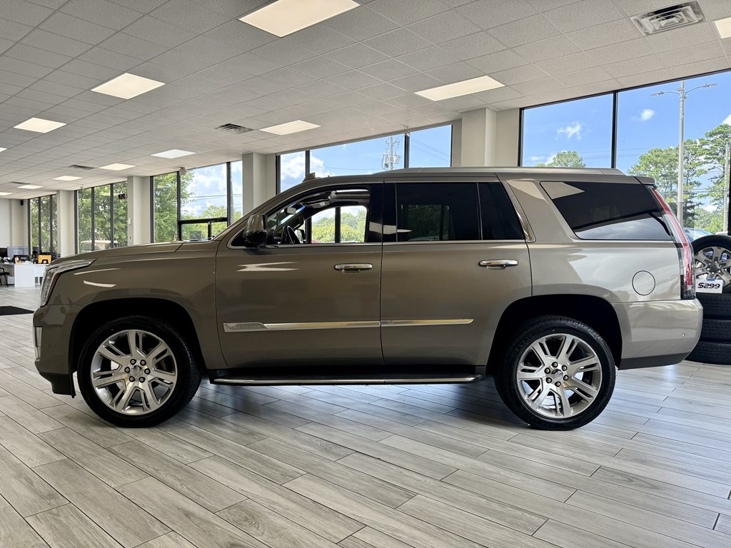 2017 Cadillac Escalade Image 4