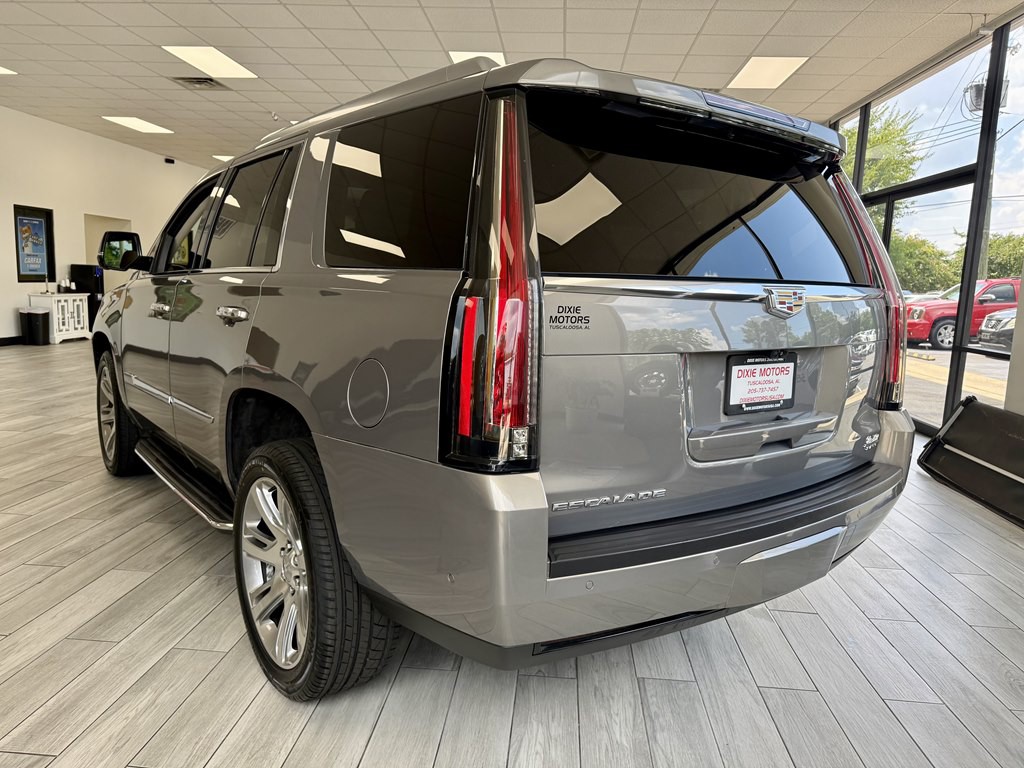 2017 Cadillac Escalade Image 7