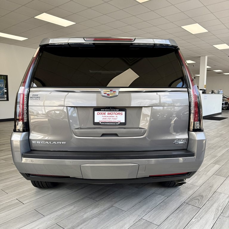 2017 Cadillac Escalade Image 8