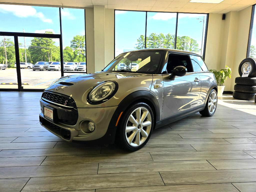 2019 MINI Cooper Image 3