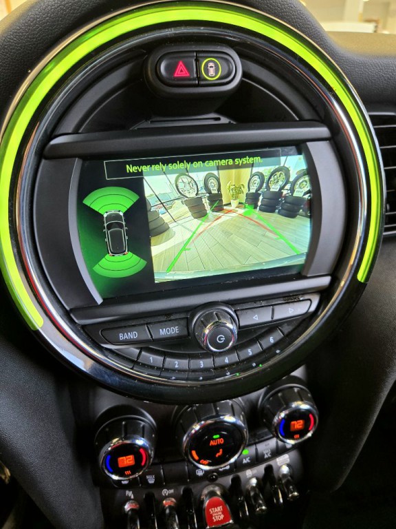 2019 MINI Cooper Image 11