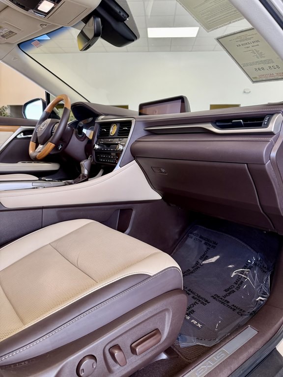 2016 Lexus RX Image 12