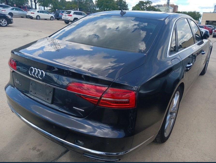 2015 Audi A8 Image 3