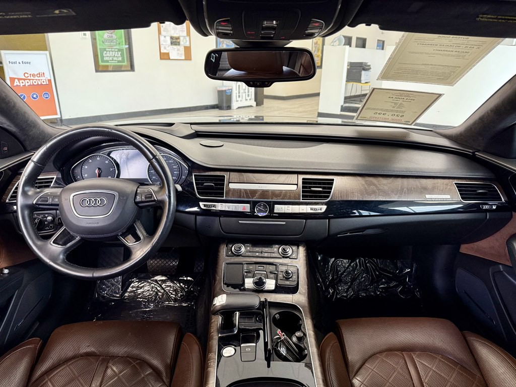 2015 Audi A8 Image 10