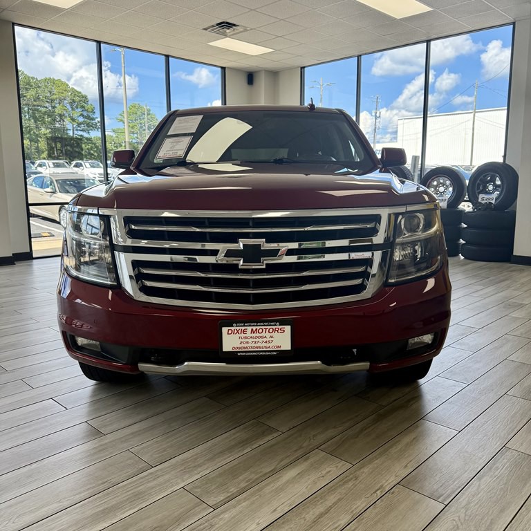 2018 Chevrolet Suburban Image 2