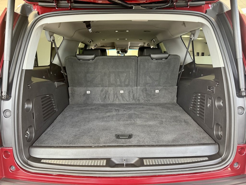 2018 Chevrolet Suburban Image 9