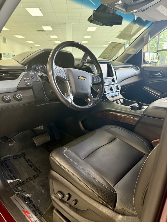 2018 Chevrolet Suburban Image 12