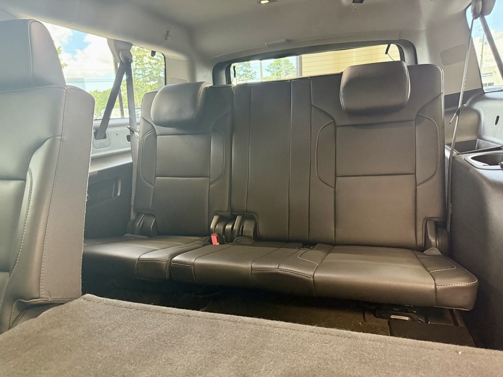 2018 Chevrolet Suburban Image 16