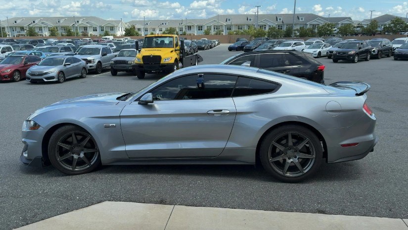 2021 Ford Mustang Image 8