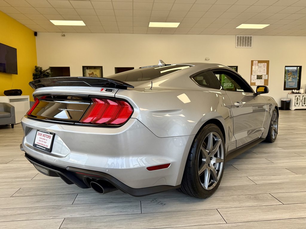2021 Ford Mustang Image 6