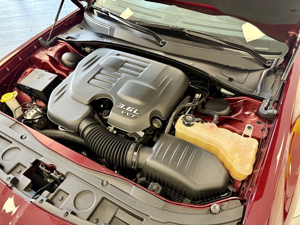 2018 Chrysler 300 Image 18