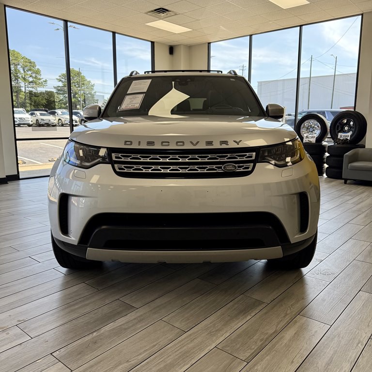 2018 Land Rover Discovery Image 2