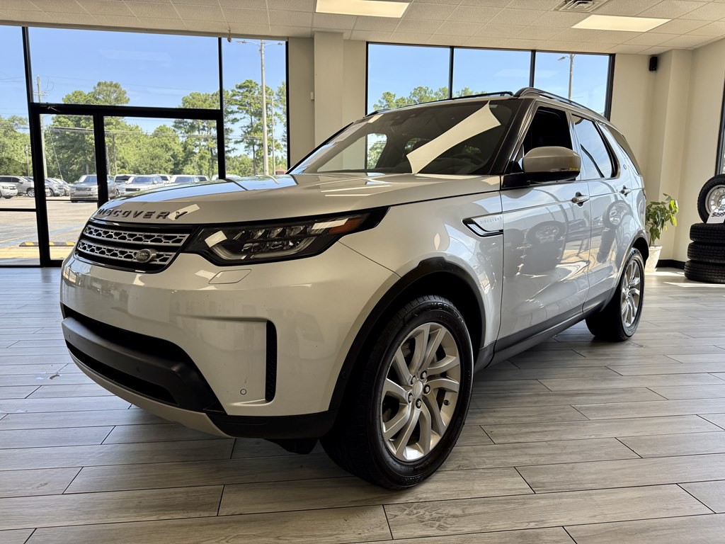 2018 Land Rover Discovery Image 3