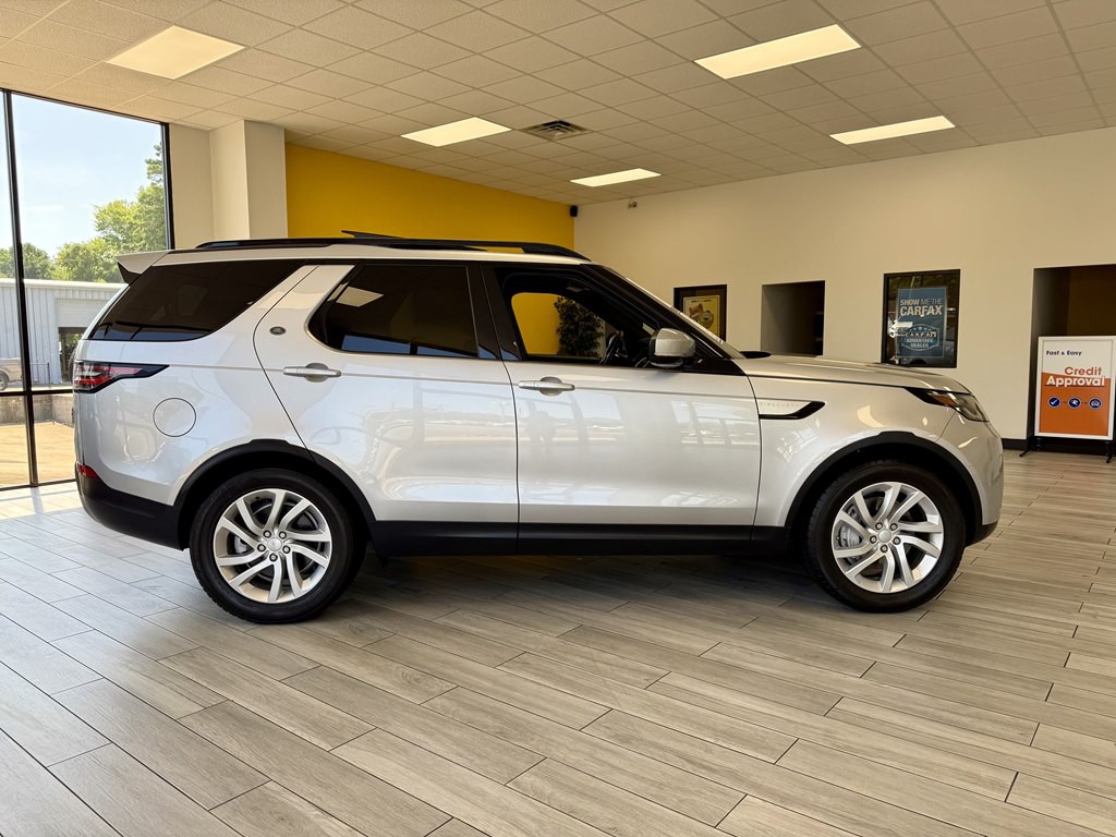 2018 Land Rover Discovery Image 5