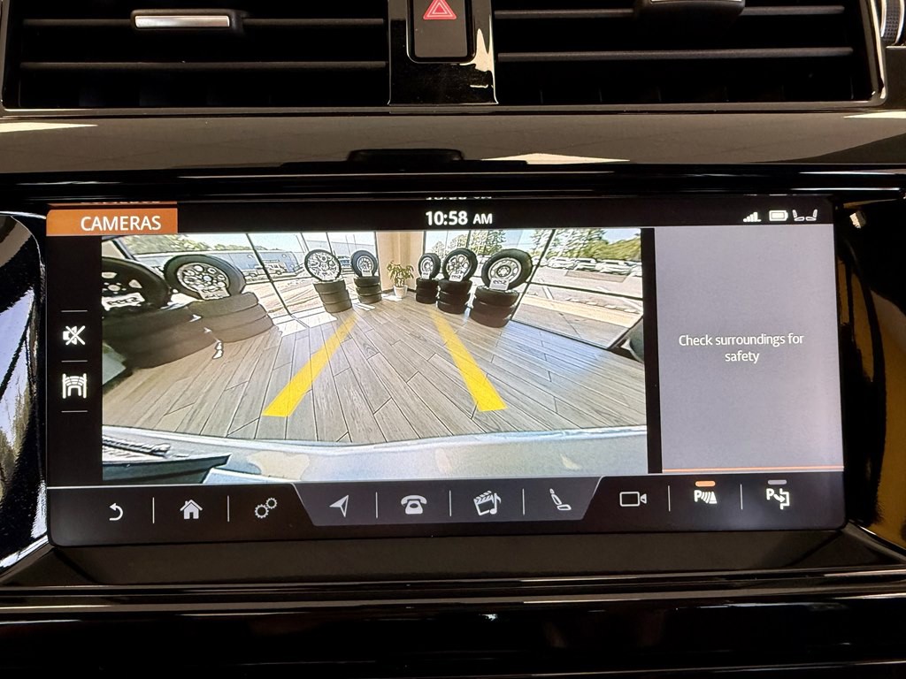2018 Land Rover Discovery Image 11