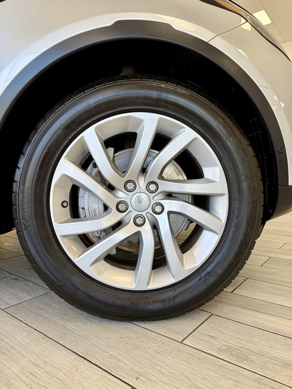 2018 Land Rover Discovery Image 20