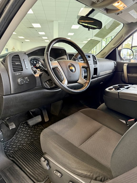 2011 Chevrolet Silverado 1500 Image 12