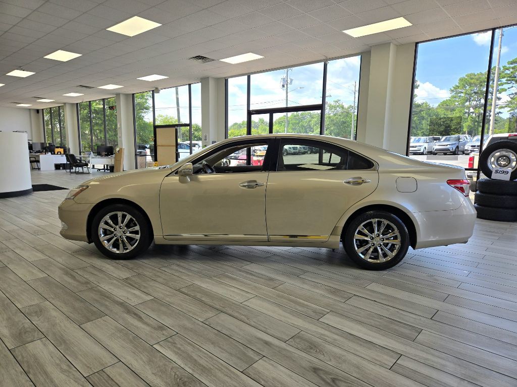 2011 Lexus ES Image 5