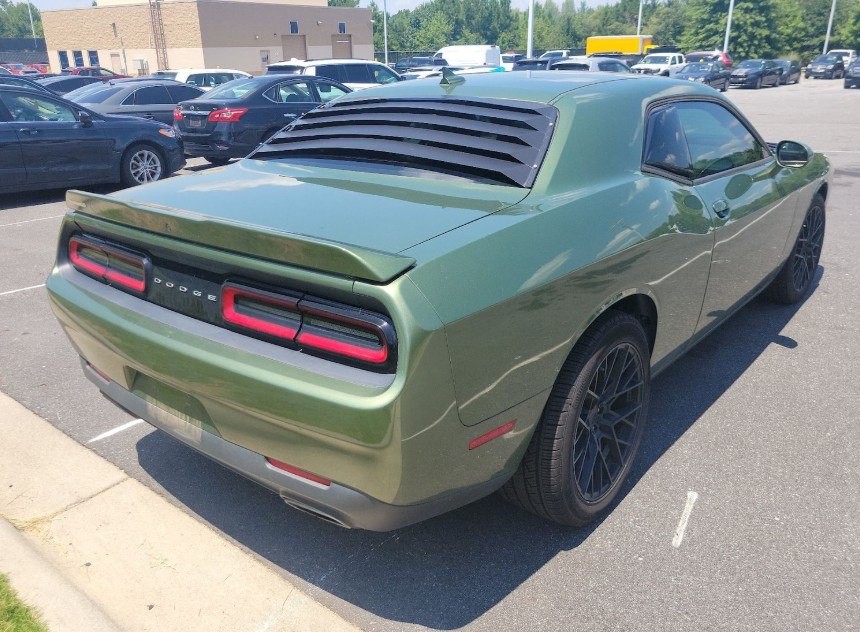 2018 Dodge Challenger Image 3