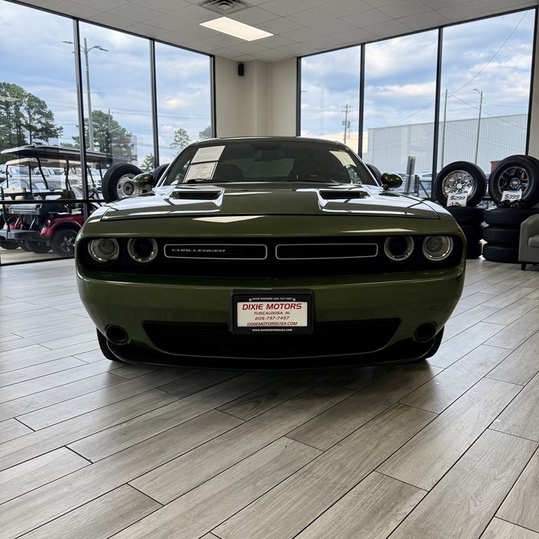 2018 Dodge Challenger Image 2