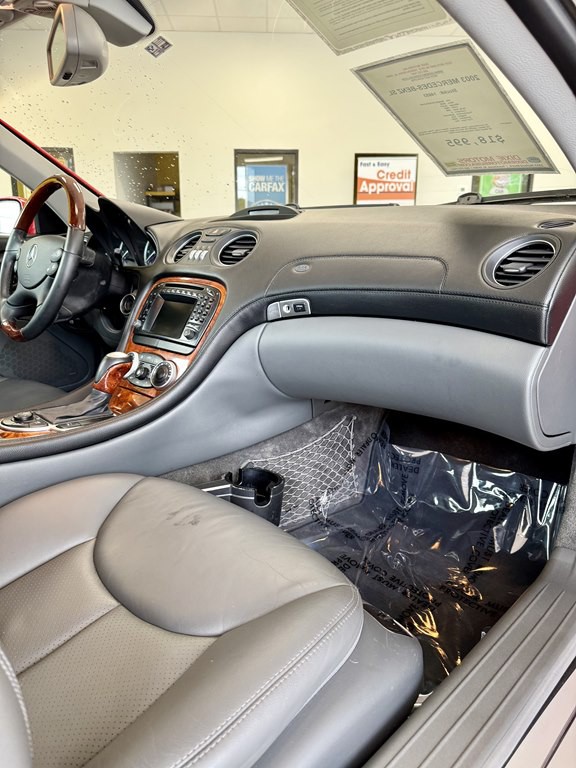 2003 Mercedes-Benz SL-Class Image 11