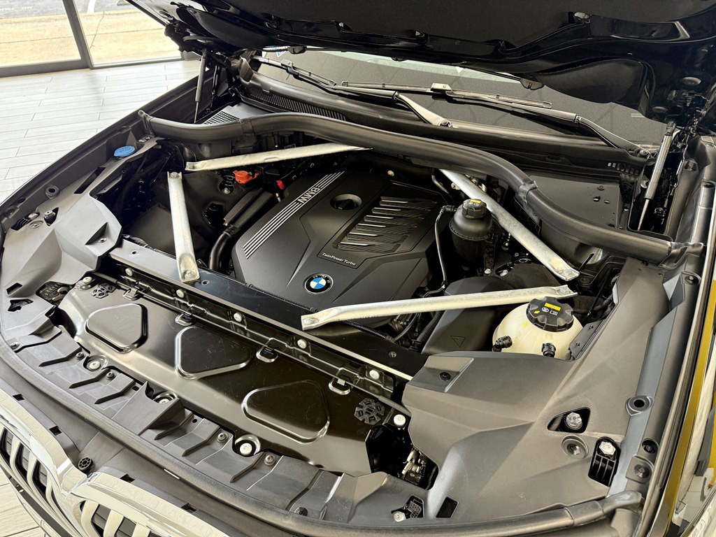 2020 BMW X7 Image 20