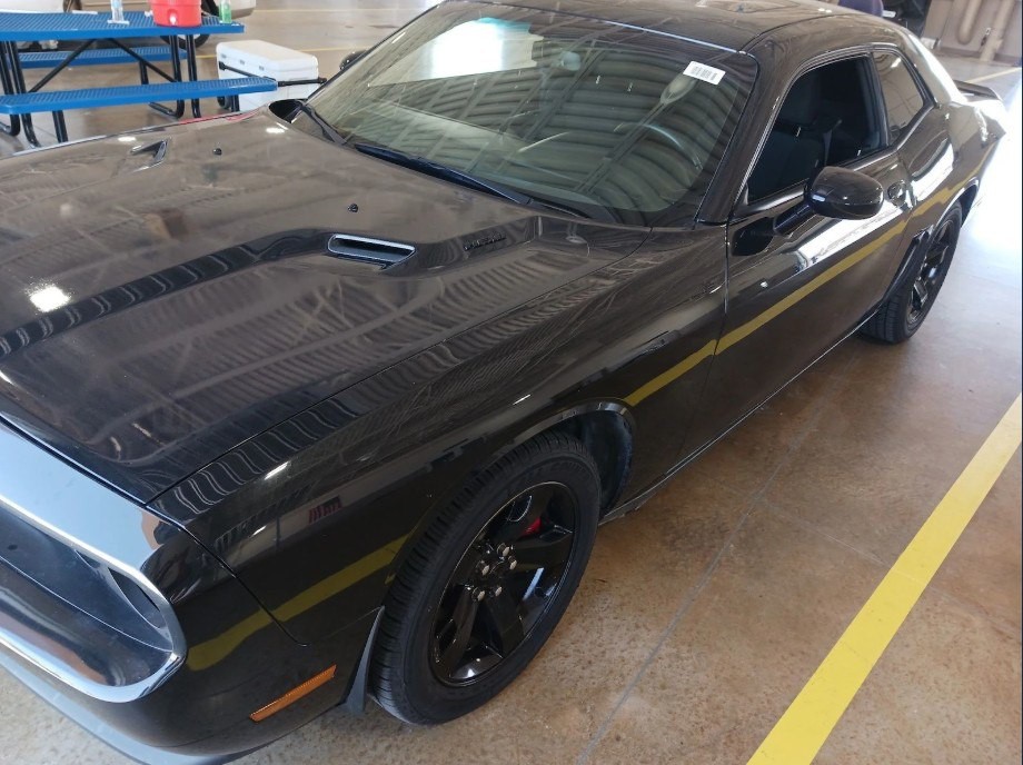 2013 Dodge Challenger Image 2