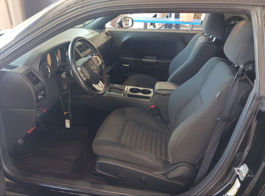 2013 Dodge Challenger Image 5