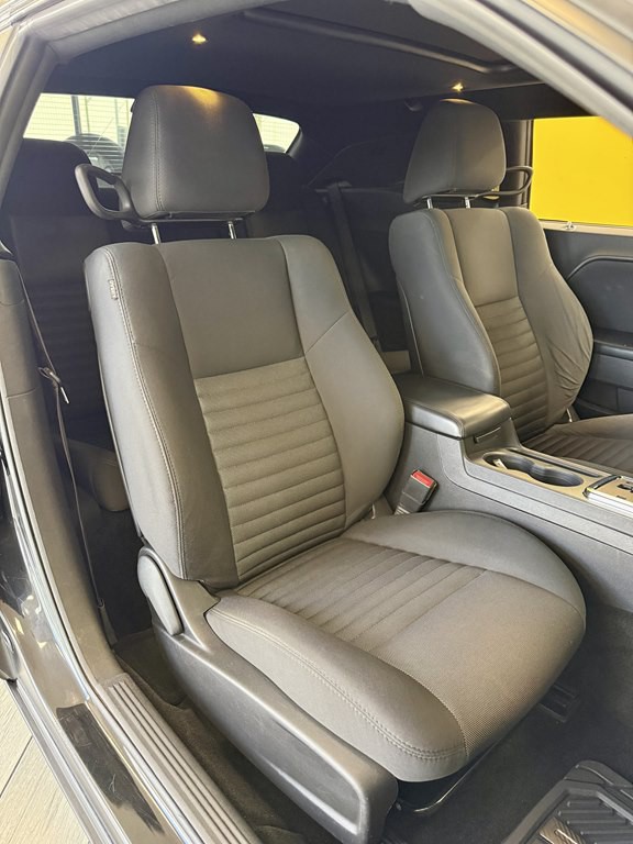 2013 Dodge Challenger Image 15