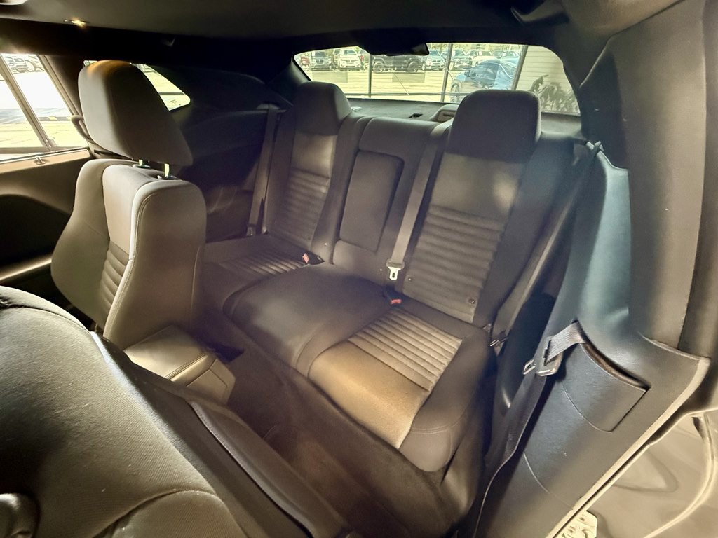 2013 Dodge Challenger Image 16