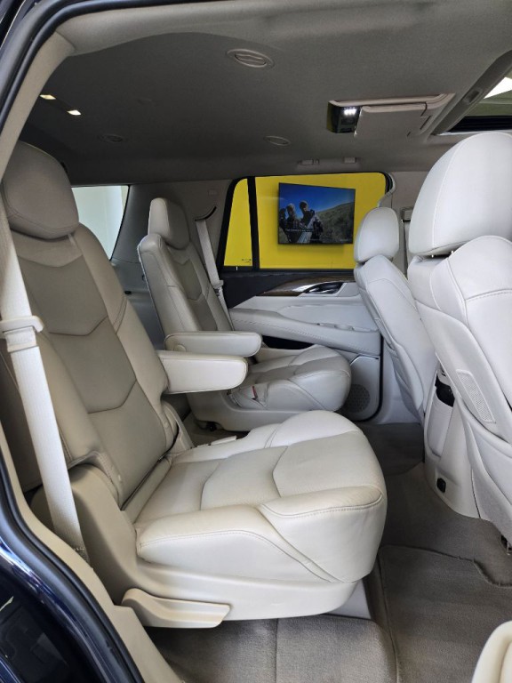 2019 Cadillac Escalade Image 17